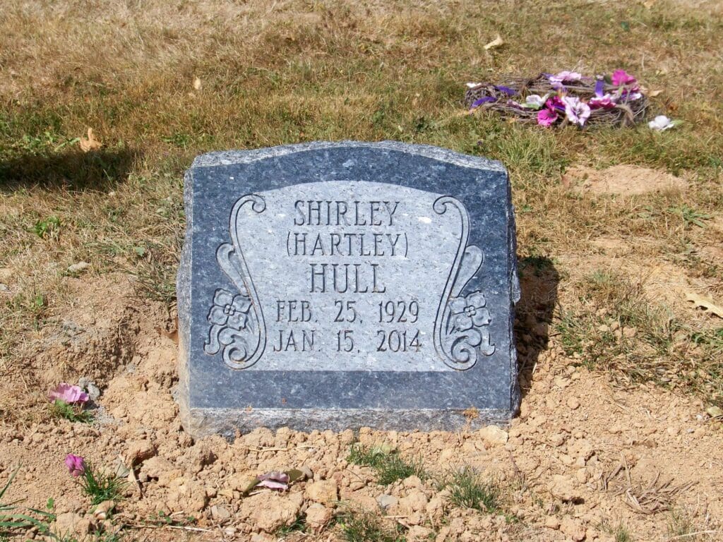 Hull, Shirley (Hartley) - Friends Cemetery